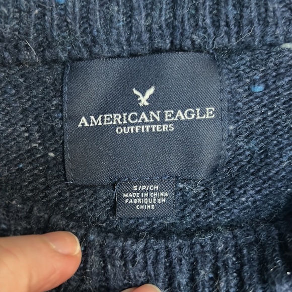 🦅American Eagle Sweater Medium - Picture 2 of 8